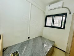 深圳龙华油松五和 坂田北 龙华油松 680电梯单间 包水费 包网络包管理出租房源真实图片