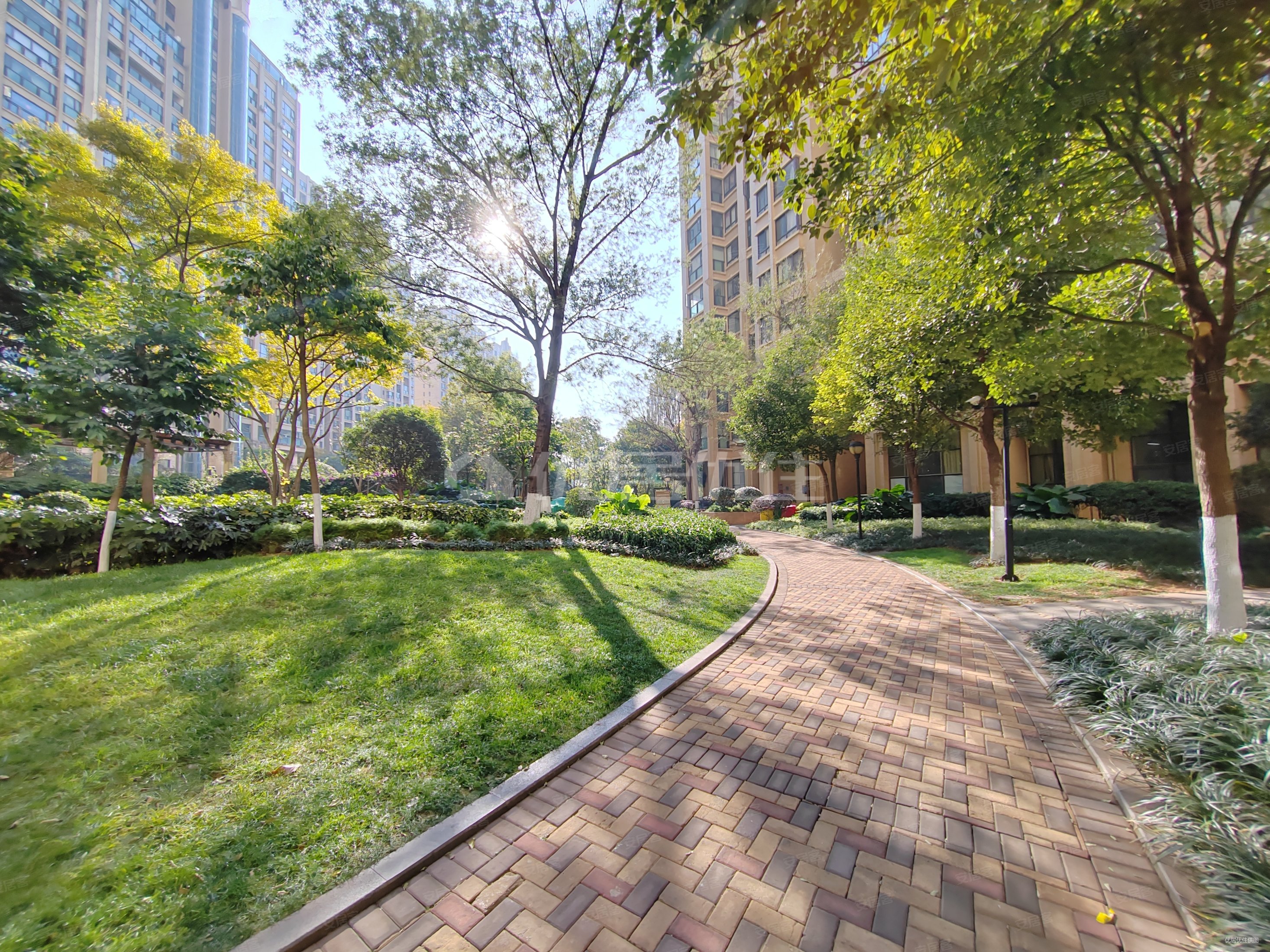 宽敞明亮,盛高大城(2期)二手房,180万,4室2厅,2卫,151平米-昆明安居客