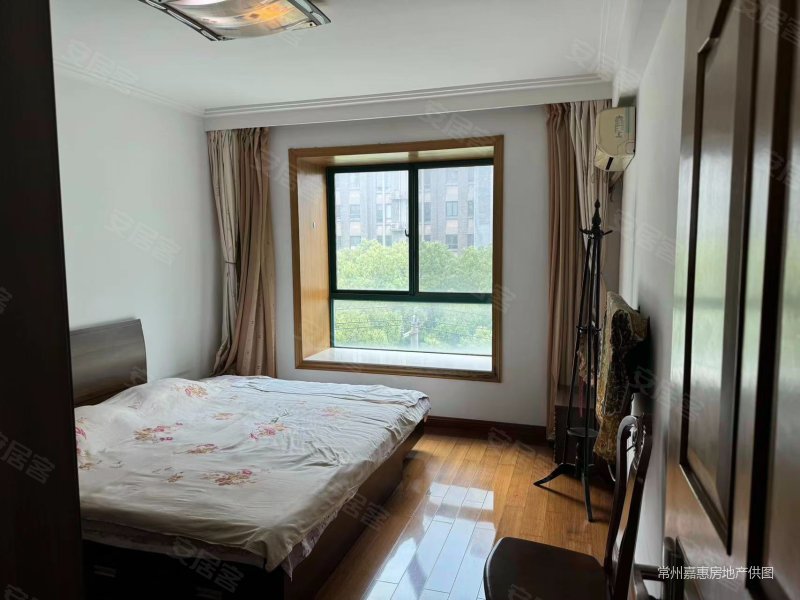 旺角花园精装两房满5