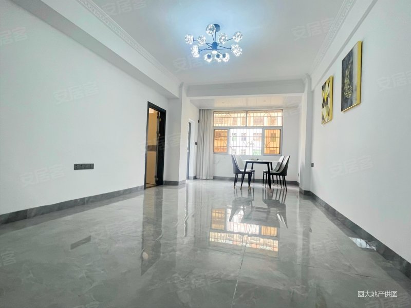 富鹏小区4楼精致装修南向生活配套齐全