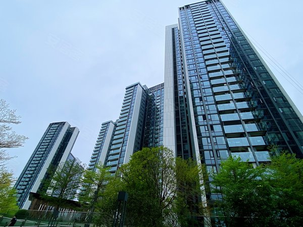深圳南山大学城金众麒麟公馆金众麒麟公馆  东南向无遮挡安静四房出租