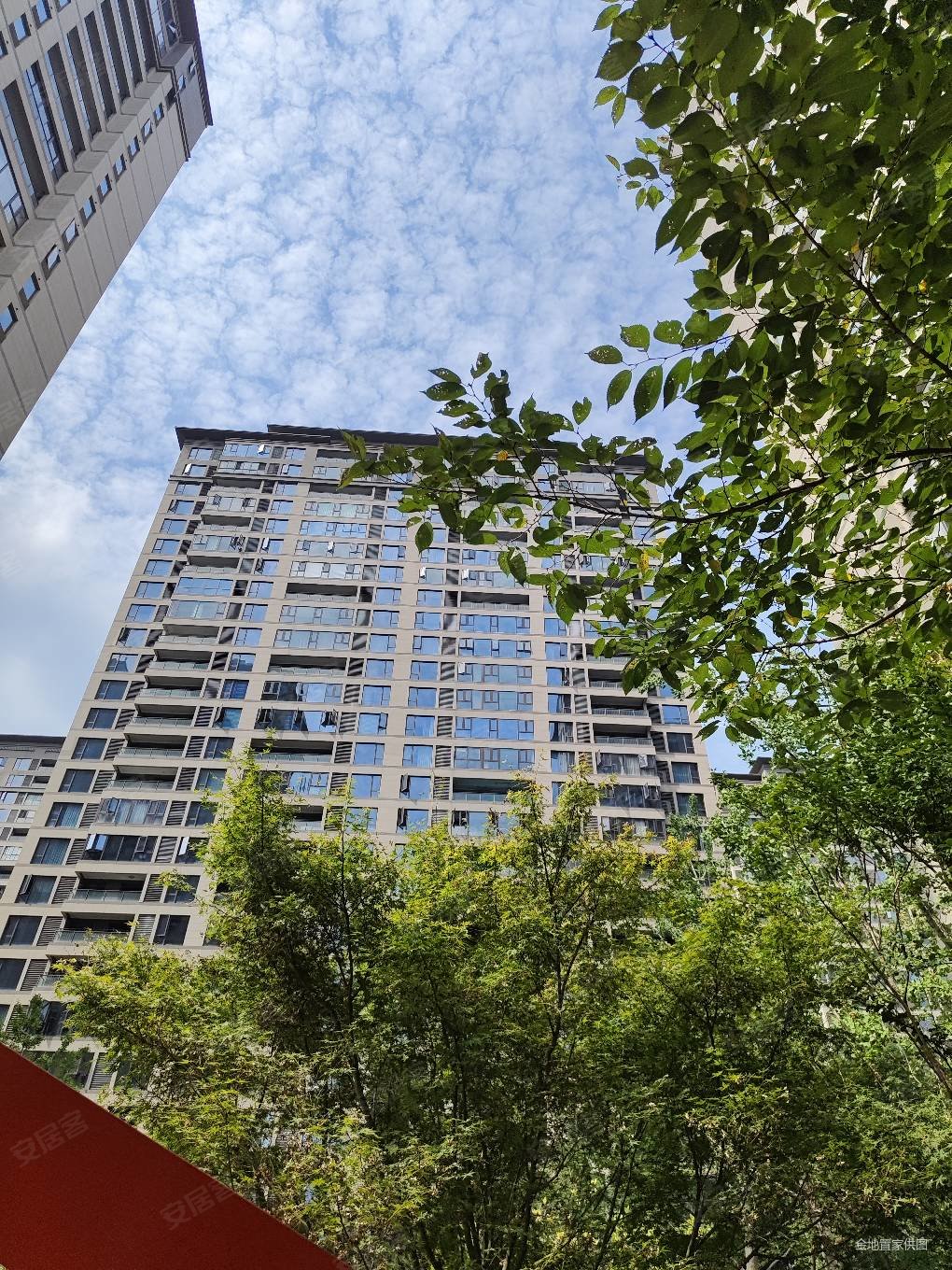 金地湖城大境3室2厅1卫86㎡南北190万