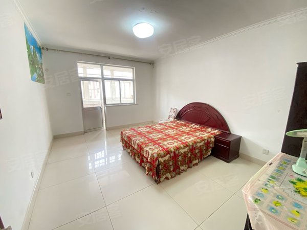 潍坊诸城诸城城区青城龙都新苑带车库!