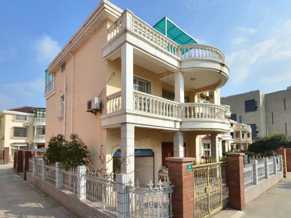 南沙别墅 距禹州广场两步路 公交地铁便利 拎包入住 环境优美