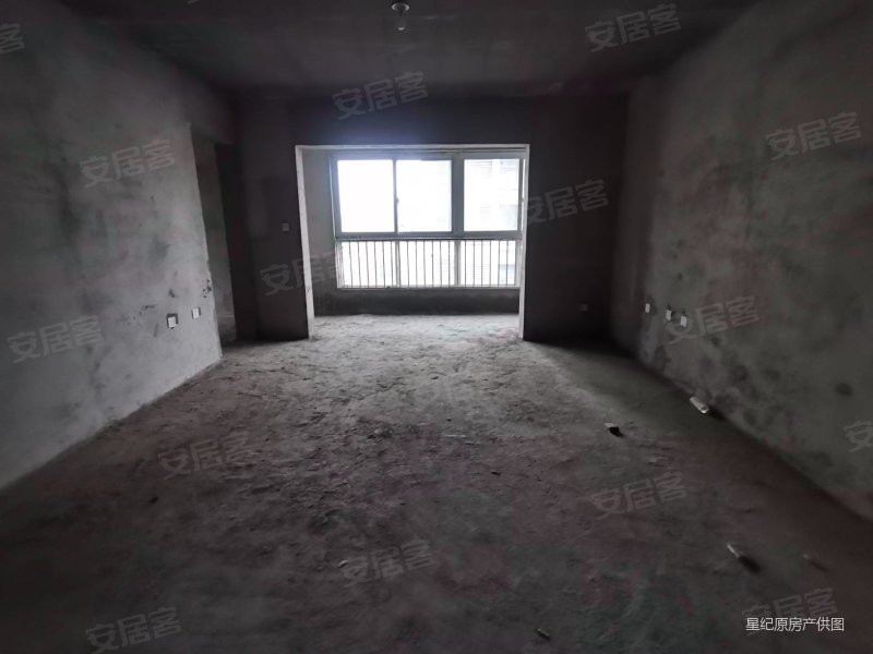 临近沛高 带大平台153平四室(鑫汉源 洋房)走一手