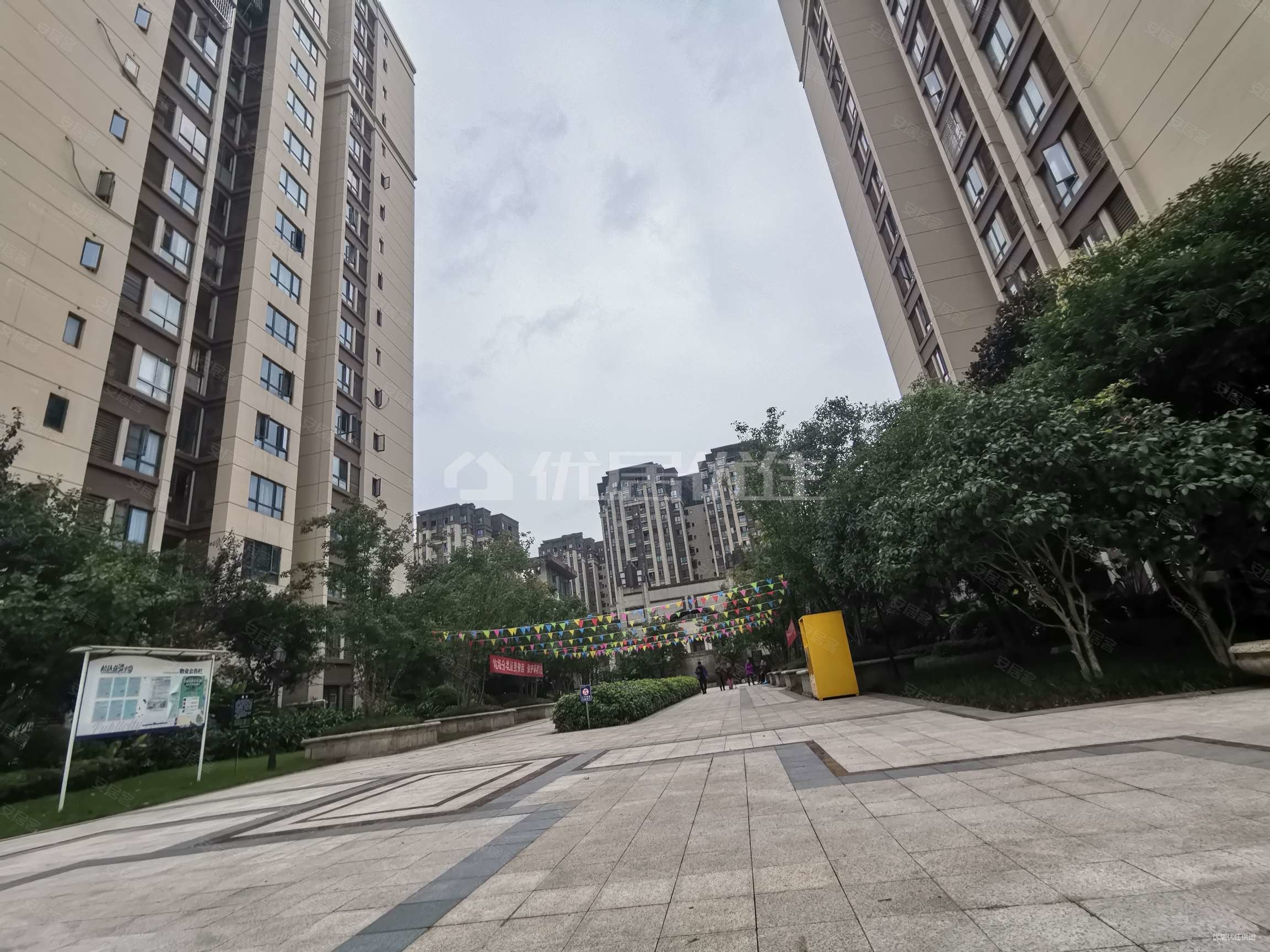 桥达蓝湾半岛3室2厅1卫76㎡南101万