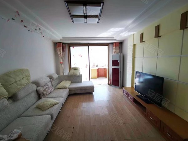 青岛莱西水集雍景园雍景园!上海路!小区免费停车!家具家电齐全!