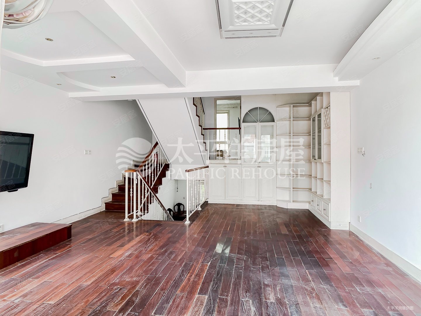 阳光欧洲城二期 中间楼层采光好 产权清晰 超低密度 双卫格局