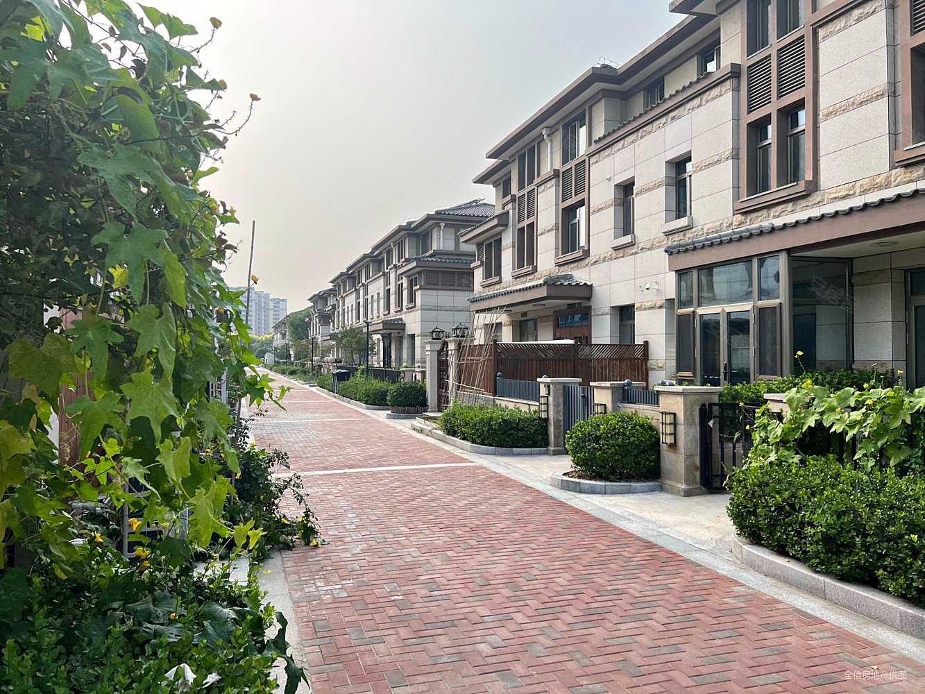 武清君湖园,南湖风景区旁边,紧邻大润发超市,购物方便,君湖园(别墅)