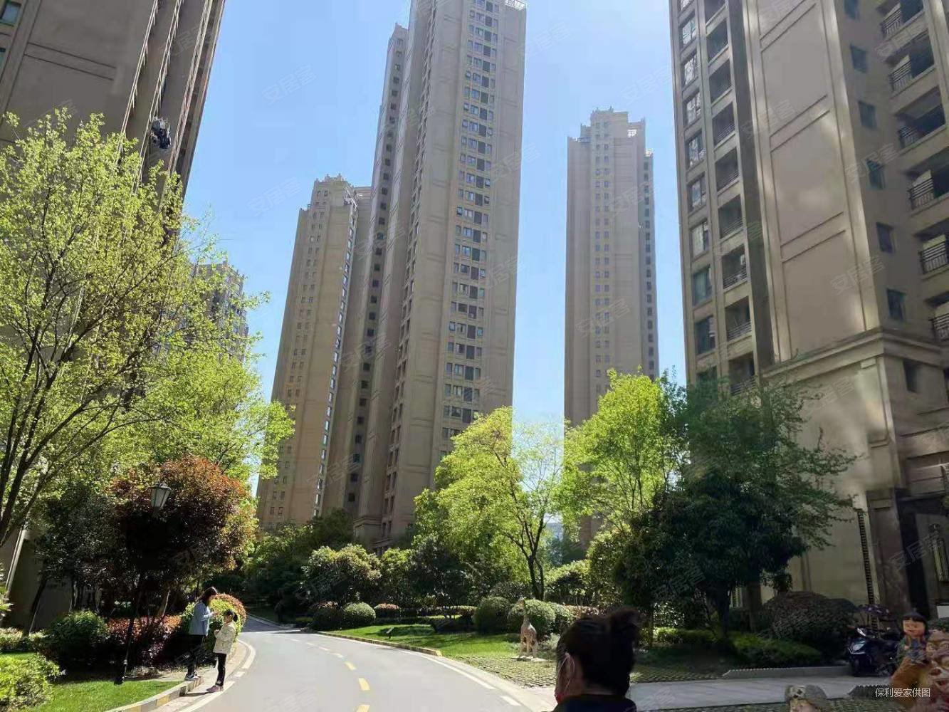 保利香槟国际三房出售二次装修高楼层