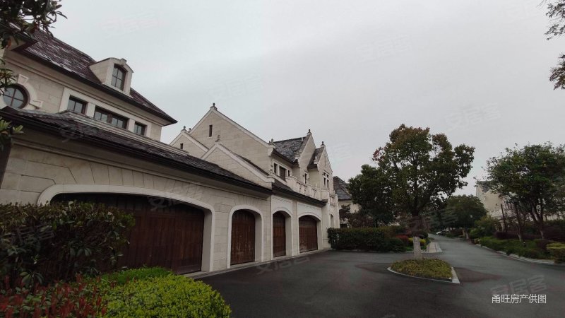 东钱湖九唐华府独栋别墅俯瞰东钱湖白坯诚售