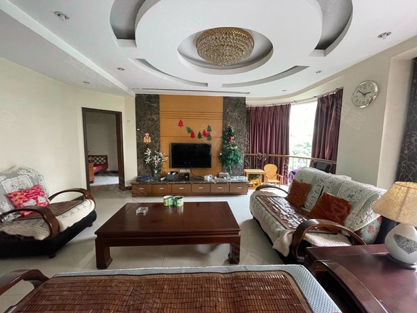 重庆两江新区黄泥磅天骄俊园两江新区 天骄俊园 四房 4000元月出租