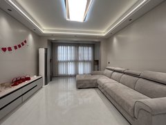 桂平桂平城区城区奥园冠军城全新精装三房两厅两卫两阳台出租2000元家电家具齐出租房源真实图片