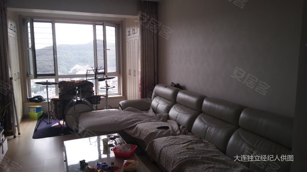 西山水库 地铁沿线 精装两室 南北通厅 客厅开间大