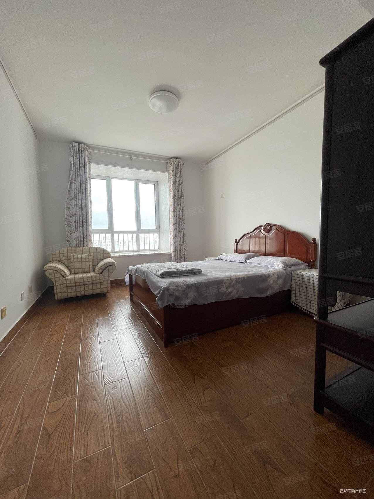 韵和嘉苑3室2厅2卫156㎡南北165万