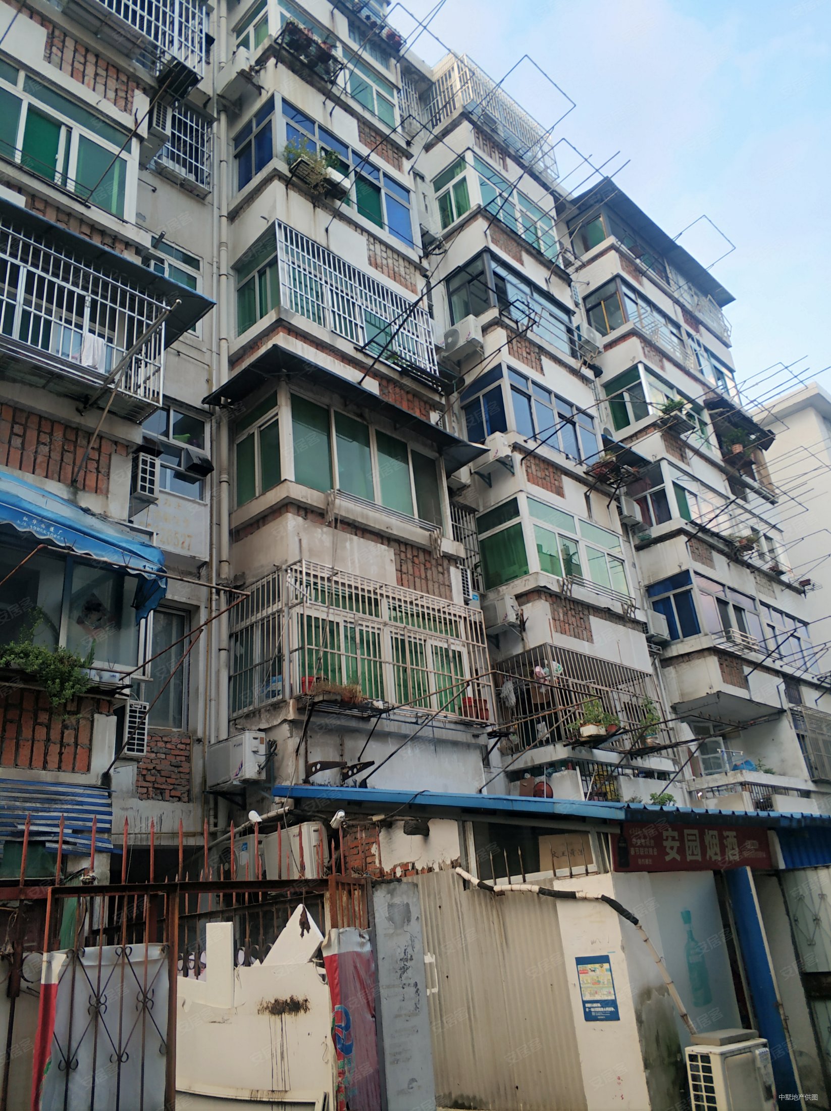 杏花南区2室1厅1卫53㎡南150万