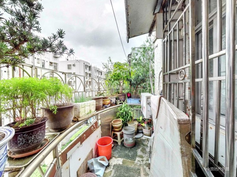 观山嘉苑 旁泰和花园南向三房满五年业主诚售价格可谈