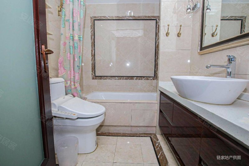 开发商精装修3房 近210号线 改善居住 出行方便,雅戈尔御西湖二手房