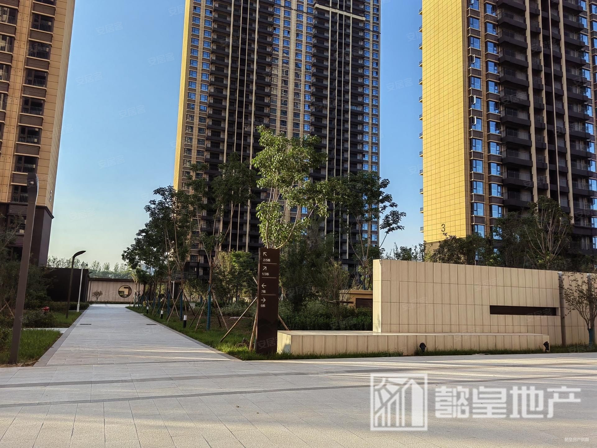 1梯1户业主凌波苑毛坯四室还能砍价一线河景房