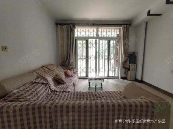 汀香水榭 正南朝向 满二 精装修 临地铁 大两居金银湖