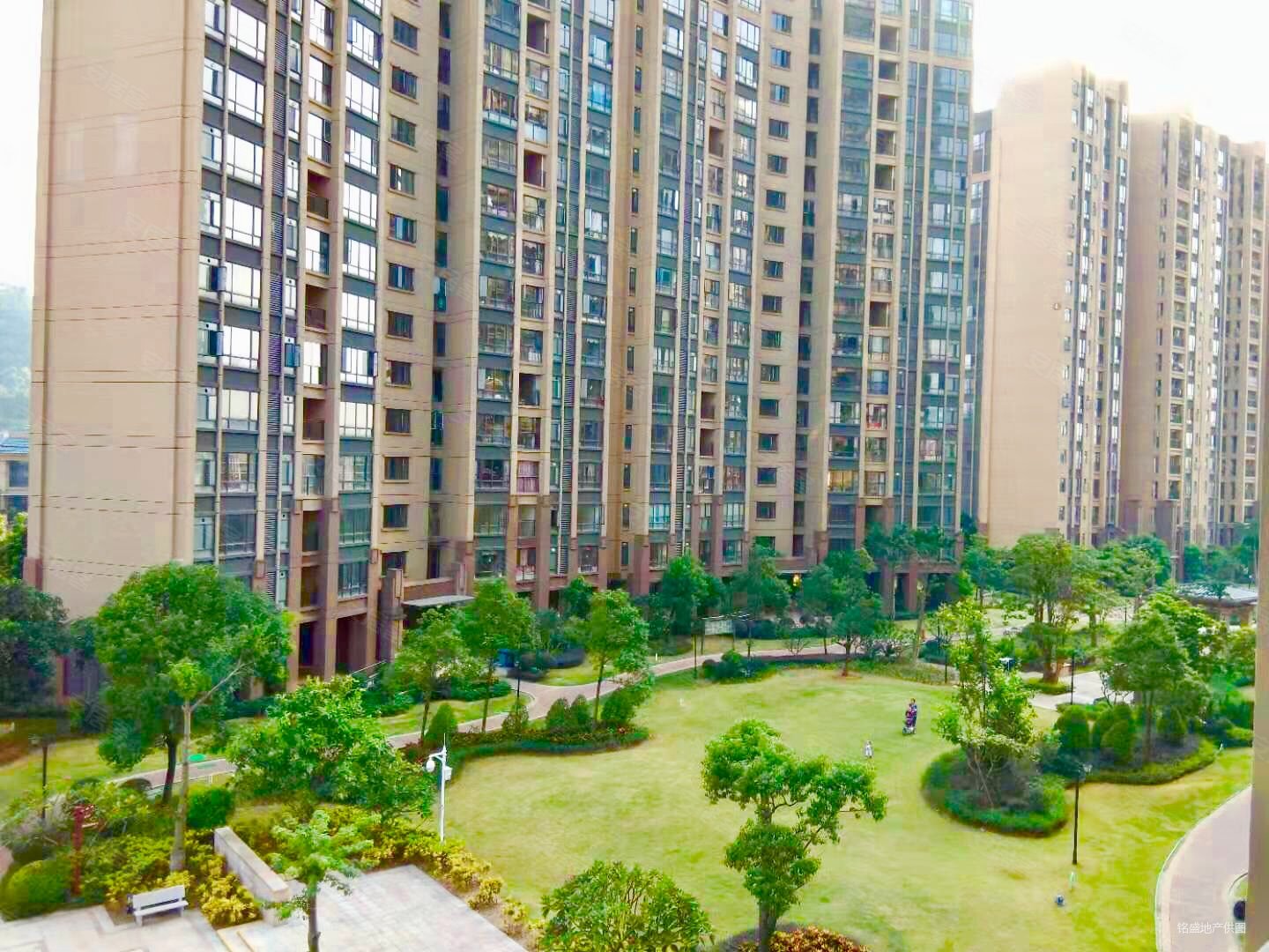 清溪 汇景城市山谷 205万 满五 朝南看花园