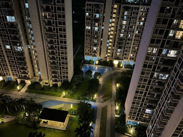 广州花都镜湖大道阳光城兰园翡丽湾阳光城 实拍三房出租 地铁口 汇丰