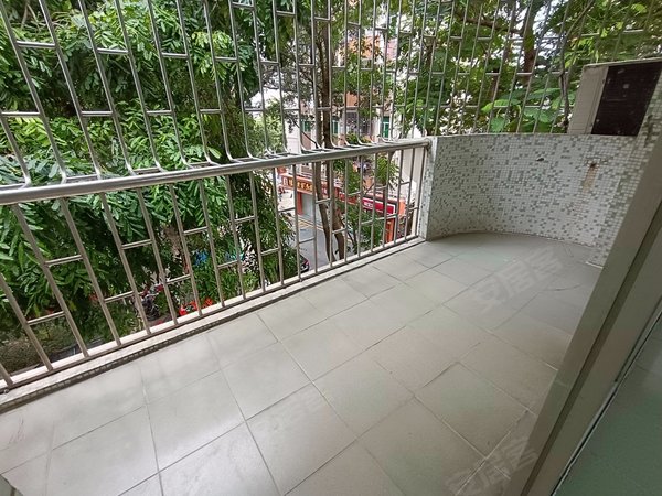 深圳南山南山中心区南光花园11和12号线南山站 9号线书城站 近腾讯