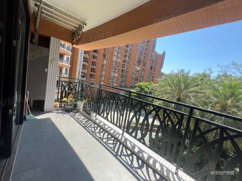 凯旋新世界枫丹丽舍