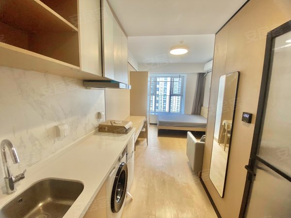 济南高新国际会展中心龙湖上城龙湖冠寓毕业季新上房源!可办房补!