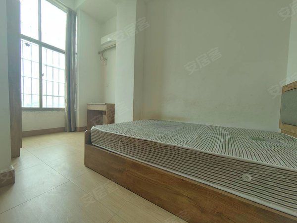 【多图】步涌新村,沙井租房,12号线步涌地铁口电梯两房一厅,宝安租房