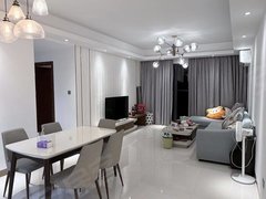 肇庆端州新东敏捷城一期住宅豪装3房2卫2600元出租房源真实图片