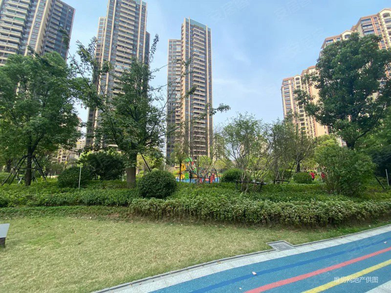 龙光玖誉府三房两厅两卫南北对流户型采光好科创