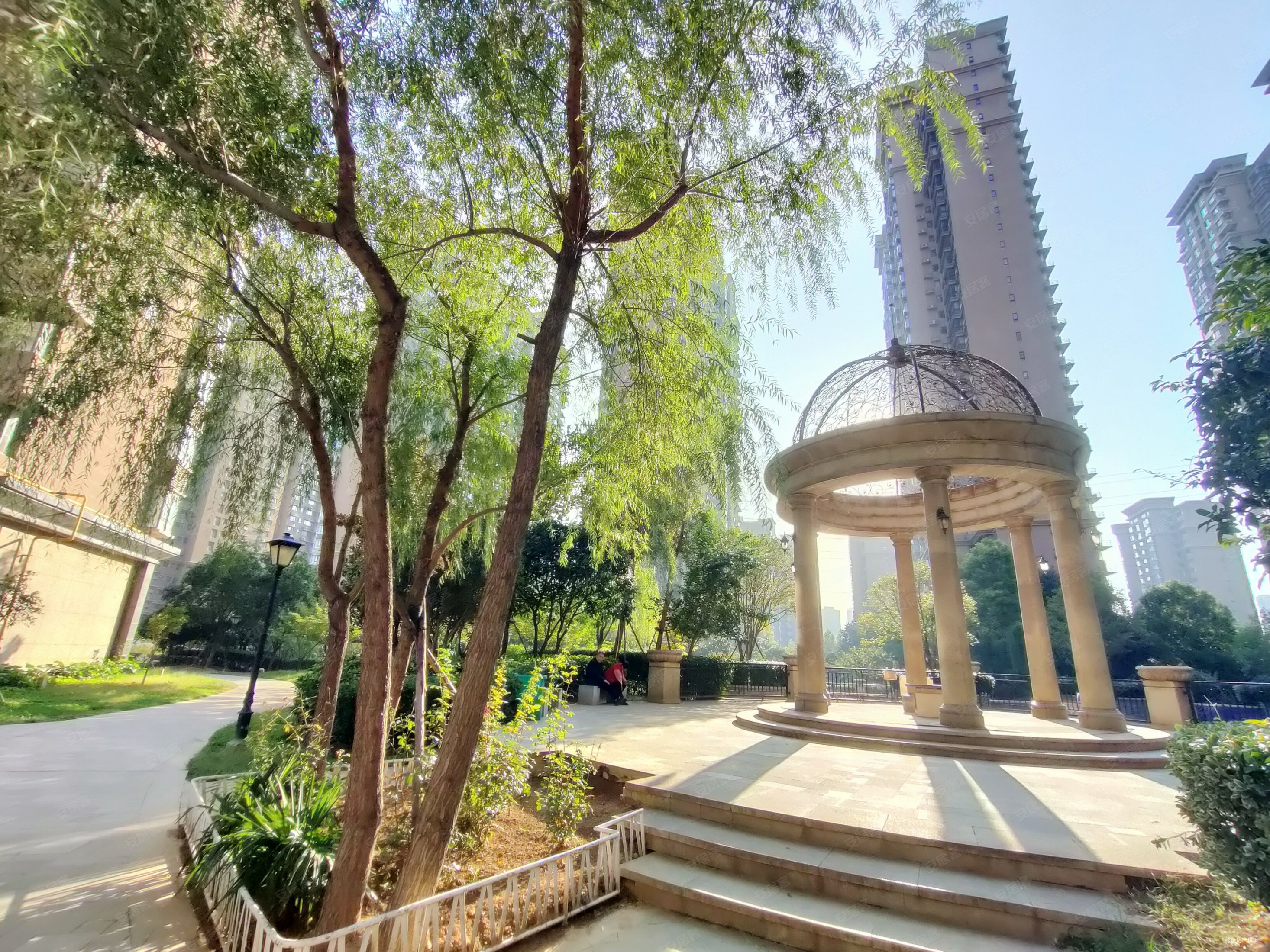 天城一品(东区)3室2厅2卫120㎡南北98万