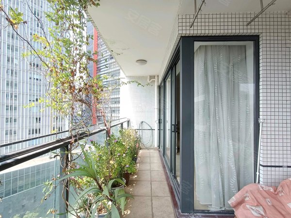 【多图】上誉花园,水荫路租房,带车位 君汇世家 精装五房 拎包入住