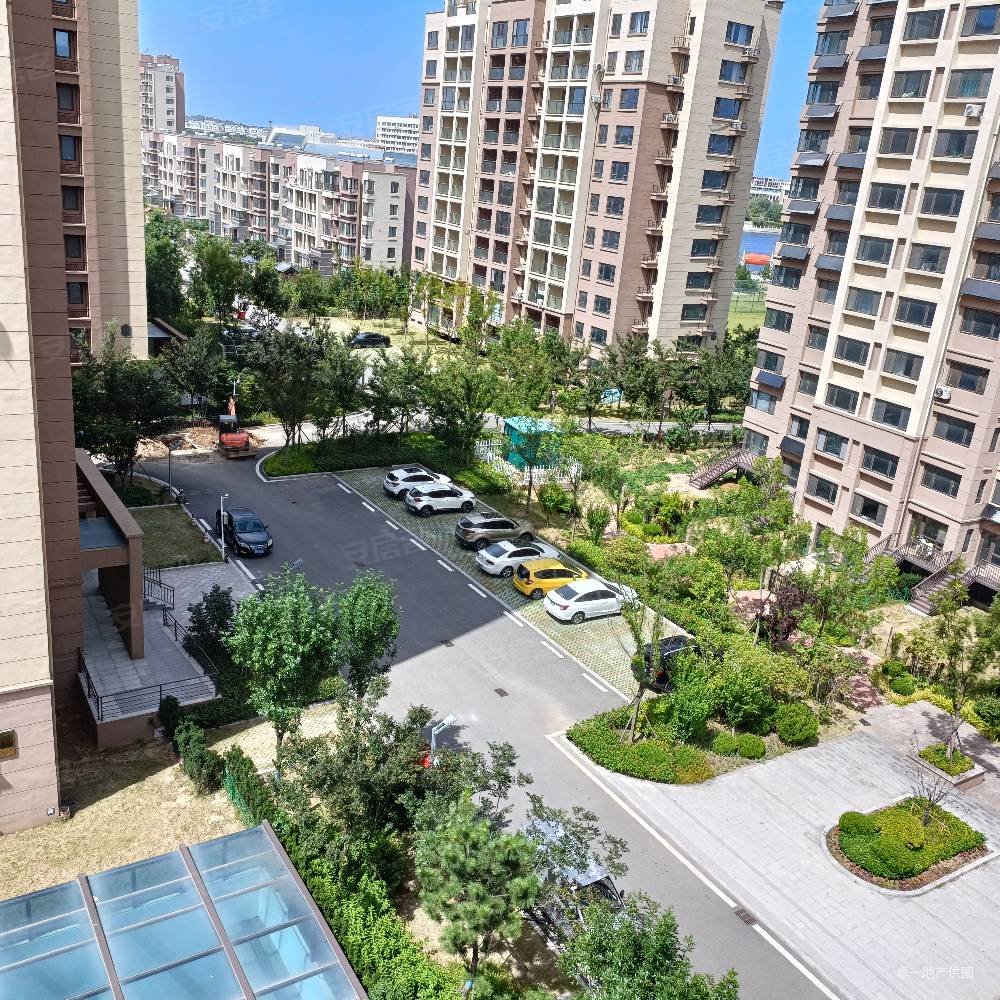 蓝波湾小区3室2厅1卫102.17㎡南北65.8万