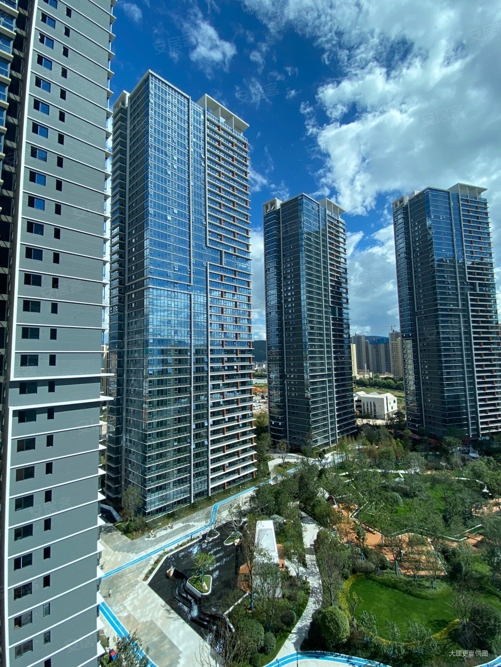 万科大理拾叁月3室2厅2卫155㎡西南236万