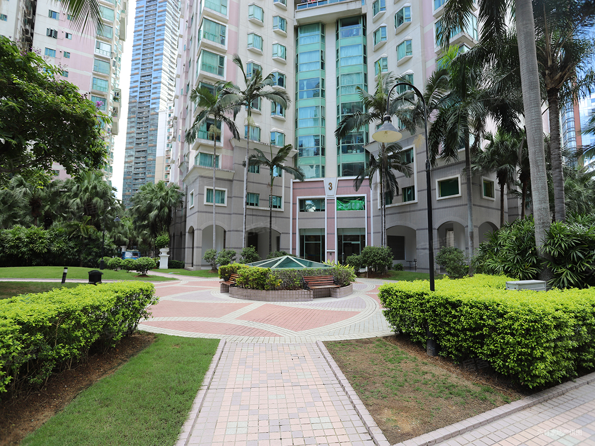 香荔绿洲4室2厅2卫165.67㎡南北1950万