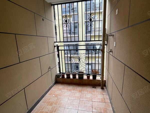 深圳龙华观澜金富苑大水坑三村金富苑小区!空房两房一厅!