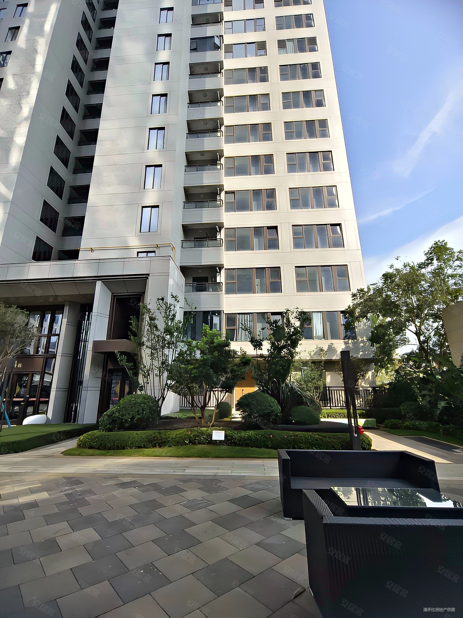 金茂广场(商住楼)1室1厅1卫49.6㎡东南36万