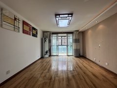 日照东港老城区格林蓝天 128平 三室两卫 干净空房 带车库 900元出租房源真实图片