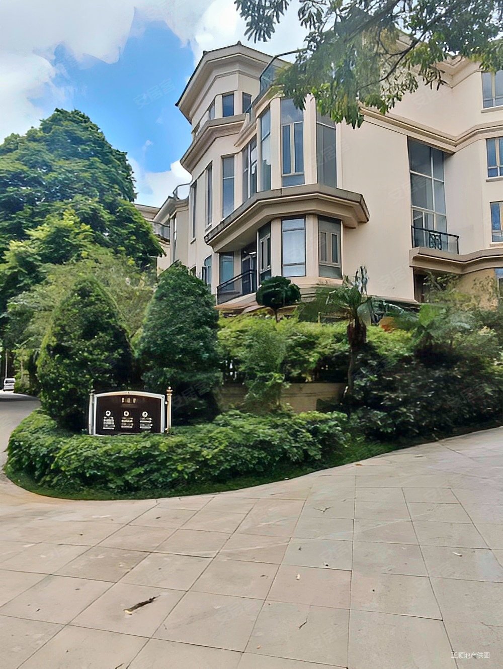 花园偏大,香格里(别墅)二手房,540万,4室2厅,3卫,215平米-珠海安居客