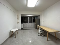 深圳宝安新安怡合花园，三房两厅拎包入住出租房源真实图片