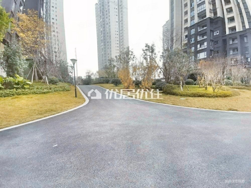 荣盛城观云郡花漾里