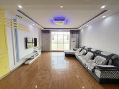 吉首吉首吉首城区九龙山庄 4室2厅2卫 南北通透 电梯房 家电家具齐全出租房源真实图片