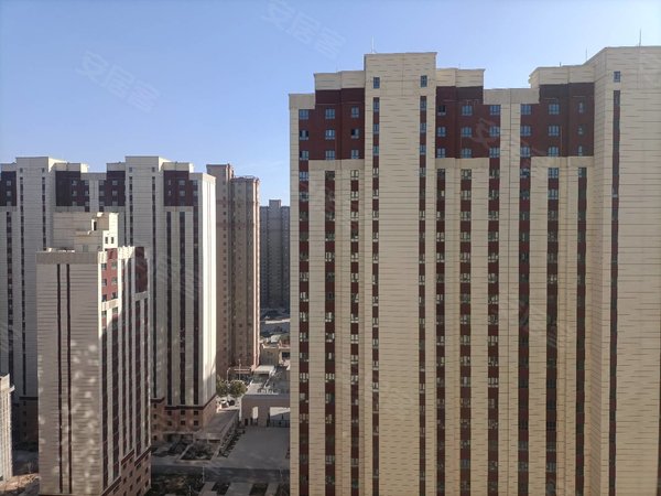 喀什喀什市喀什城区东城时代广场出租东城时代广场电梯房3室精装齐全