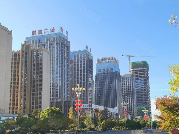 抚州临川临川锦绣华庭可短租 硕果旁边 出门商场 ,全新精装 拎包入住