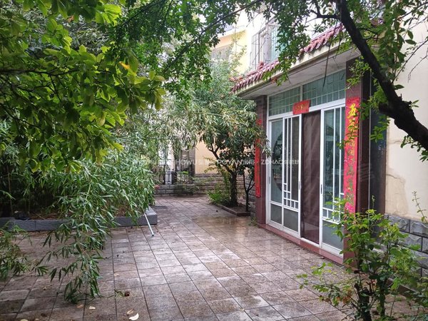 济南槐荫腊山立交桥名士花园(别墅)带院~市区内的别墅!