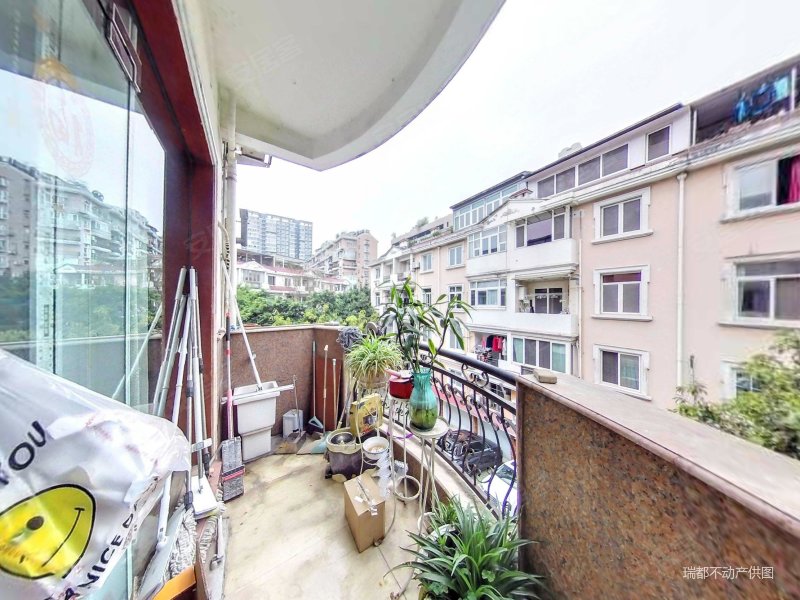 叠拼别墅 带私家花园 2个车位 客厅挑高6米 满5年,中华园绣苑二手房