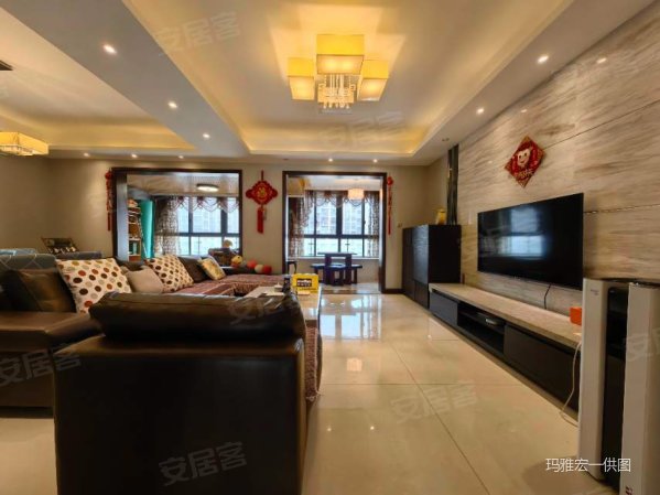 顶峰水岸汇景一期3室2厅2卫149.85㎡南北330万