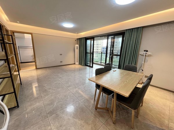 【多图】时代水岸二期,佛山租房,时代水岸二期 精装四房 家电齐全